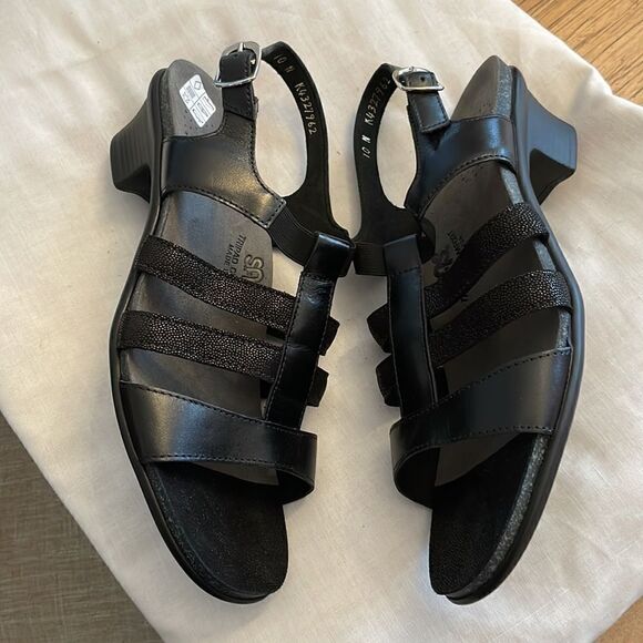 SAS BLACK SANDALS.  NEW.  STYLE IS ALLEGRO.   NEW IN BOX. SIZE IS NARROW. - Picture 3 of 8